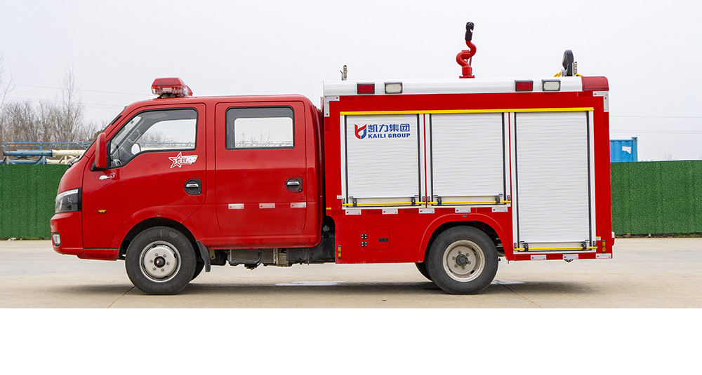 东风途逸双排水罐消防车图2