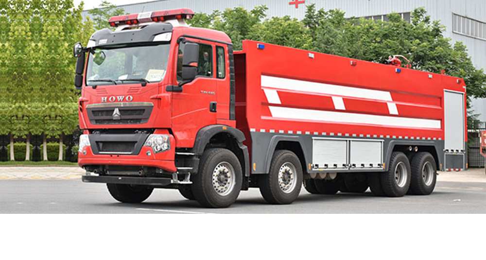 豪沃前四后八泡沫消防车图2