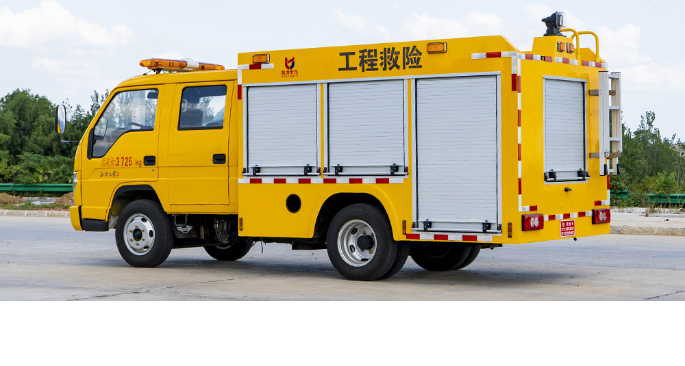 小卡之星3双排消防洒水车图4