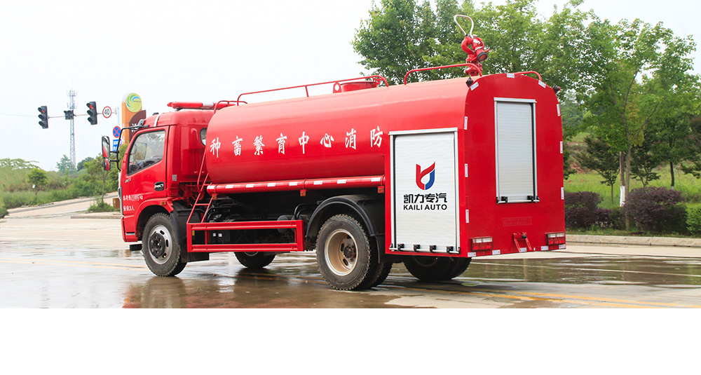 东风大多利卡消防洒水车图6