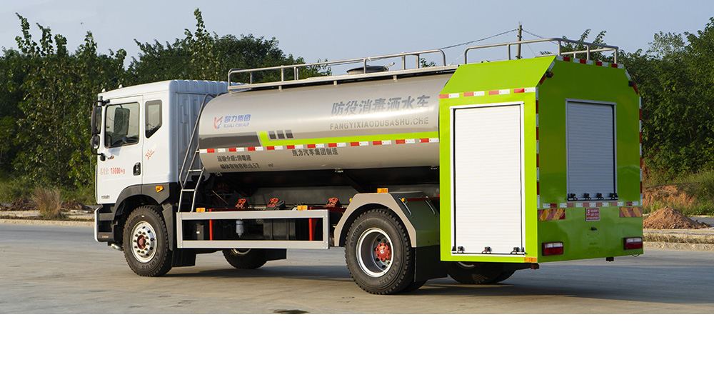 东风D9消防洒水车图3