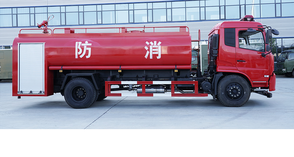 东风天锦消防洒水车图6