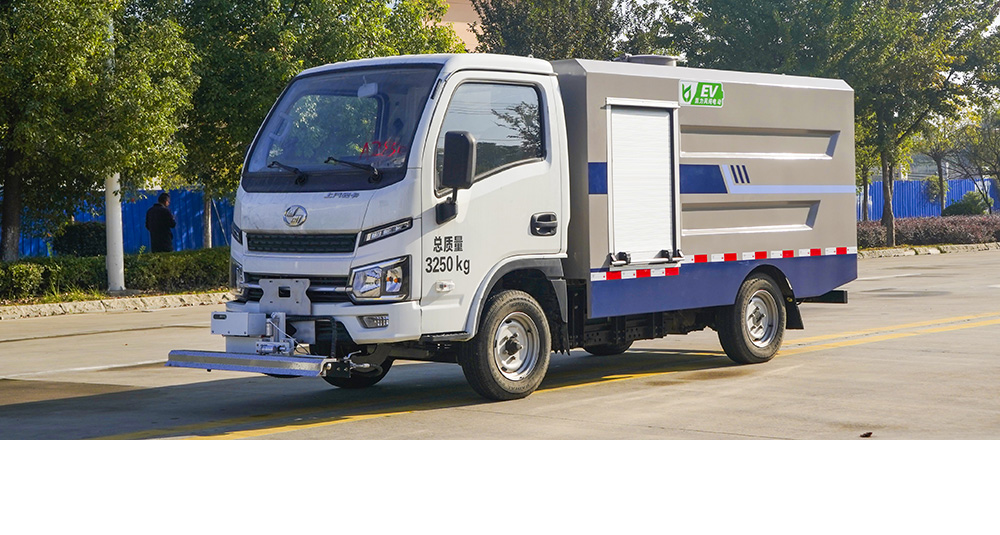 上汽跃进纯电路面清洗车图5