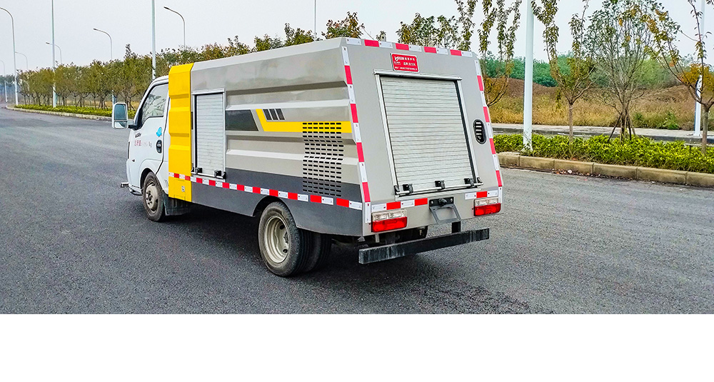 东风途逸纯电路面清洗车图6