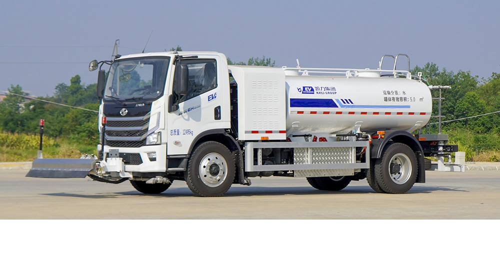 上汽跃进纯电路面清洗车图2