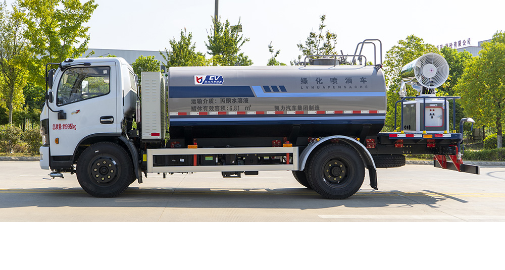 东风福瑞卡混动绿化喷洒车图4