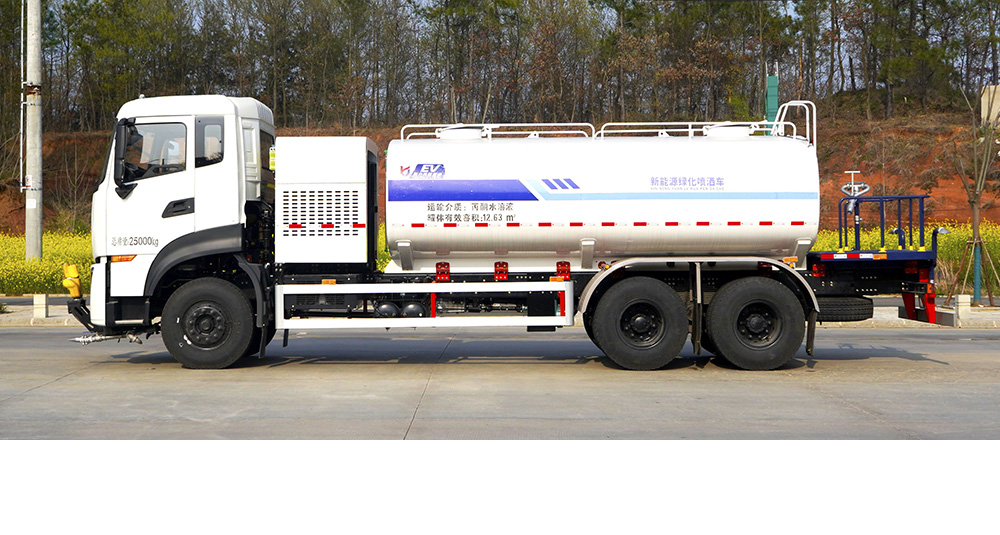 东风天龙纯电绿化喷洒车图5