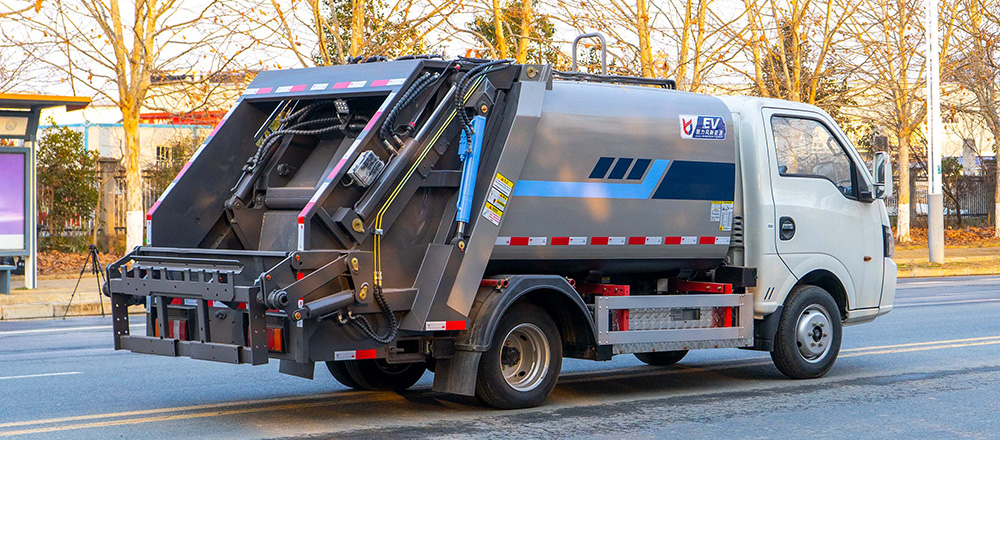 东风华神纯电压缩式垃圾车图6