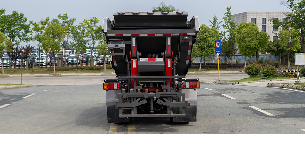 东风华神纯电自装卸式垃圾车图5