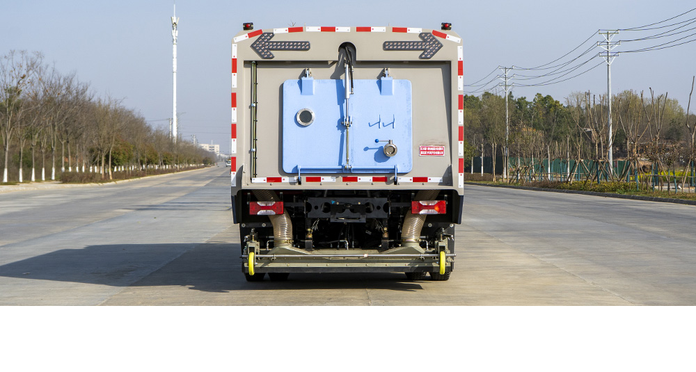 上汽跃进纯电道路污染清除车图6