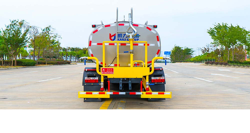 东风大多利卡洒水车图8