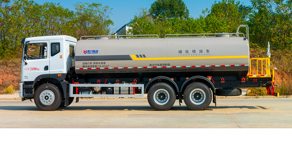 东风华神后双桥洒水车图4