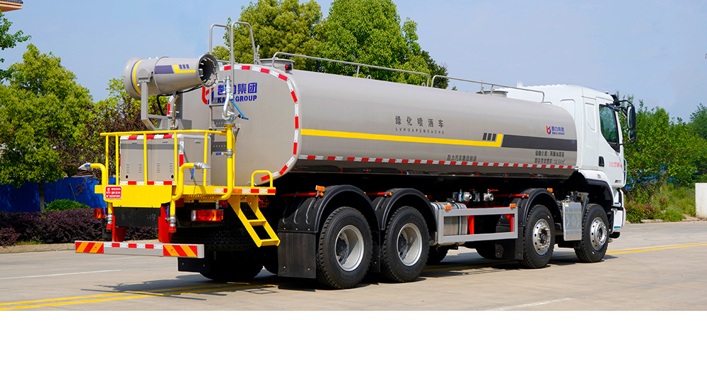 柳汽前四后八绿化喷洒车图5