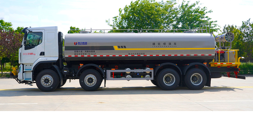 柳汽前四后八绿化喷洒车图4