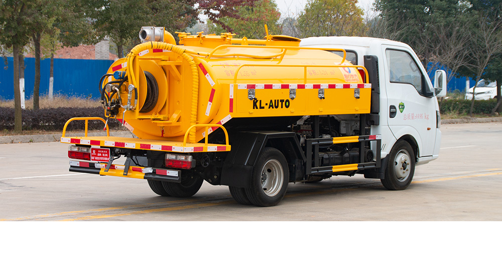 东风途逸清洗吸污车图5