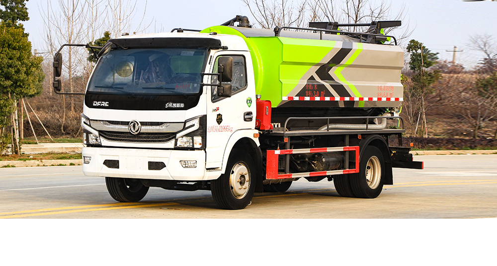 东风大多利卡清洗吸污车（方罐）图2