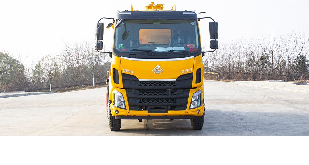 柳汽乘龙清洗吸污车图6