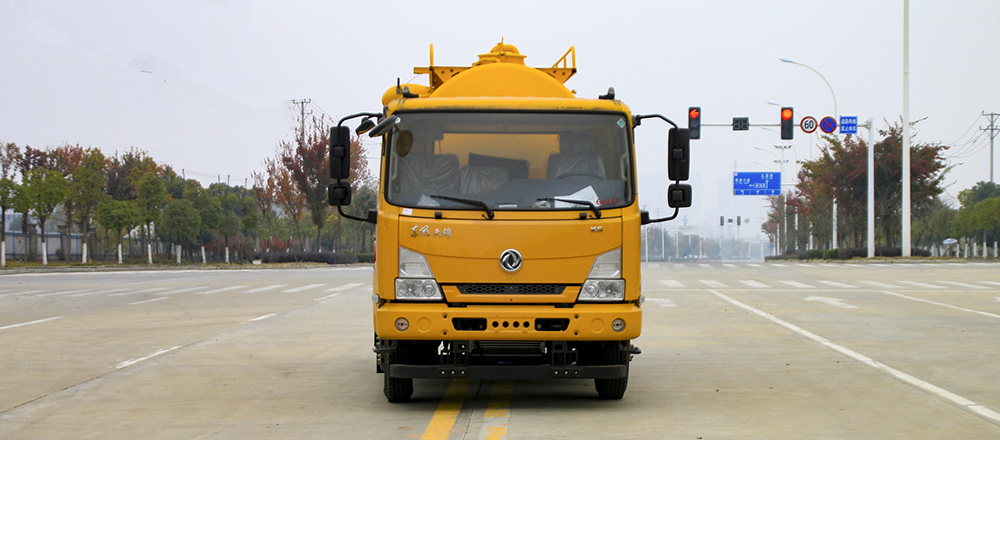 东风天锦清洗吸污车图7