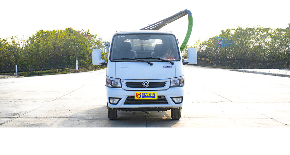 东风途逸吸粪车图7