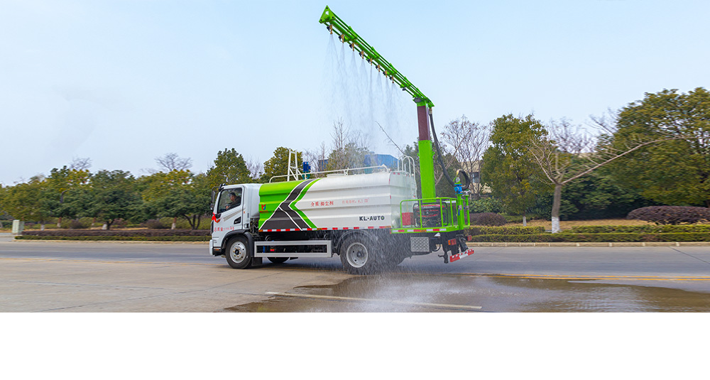 东风华神T3铁路抑尘车图2