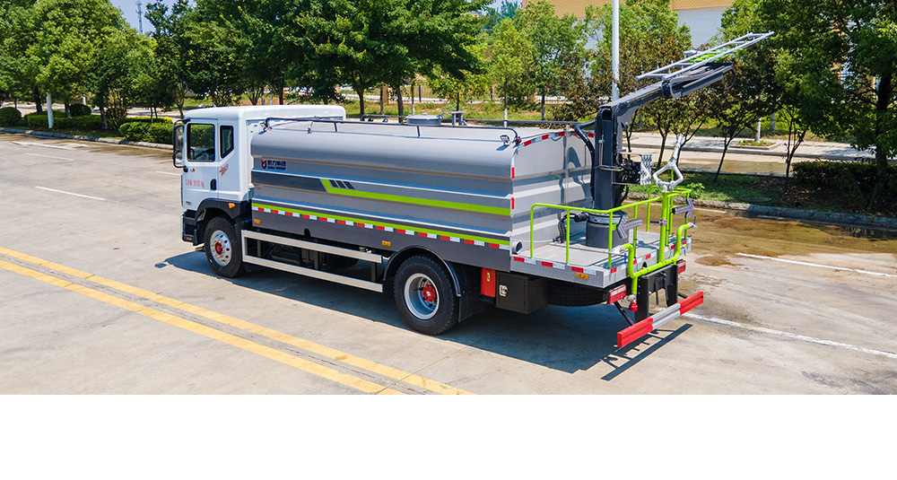 东风D9光伏清洗车图8