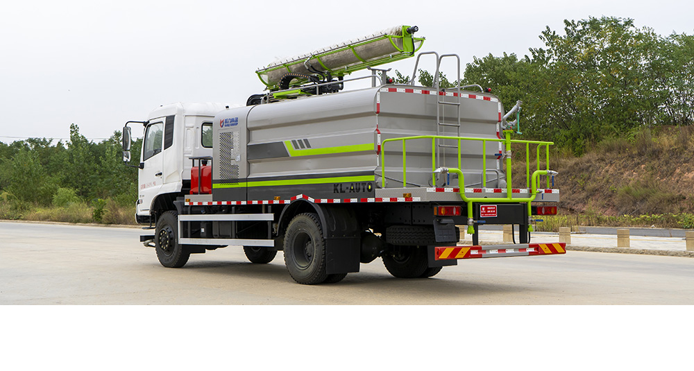 东风天锦四驱光伏清洗车图5