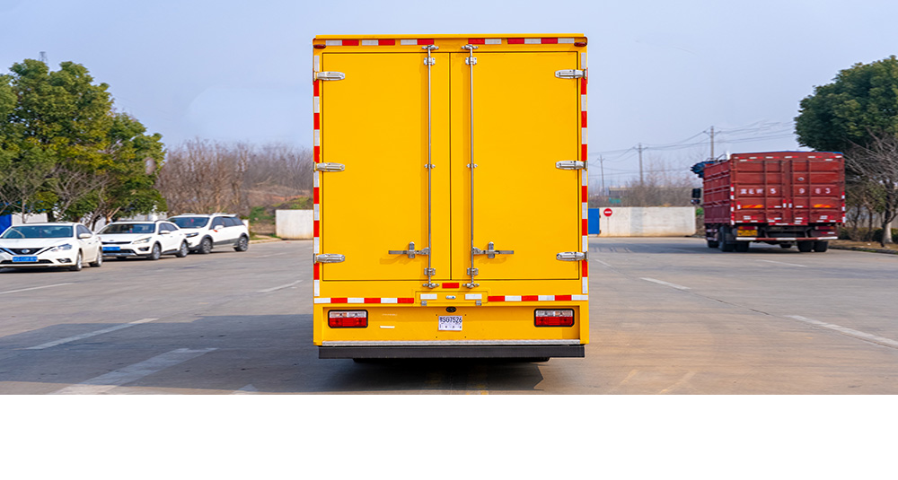 紫外光固化管道修复车图10