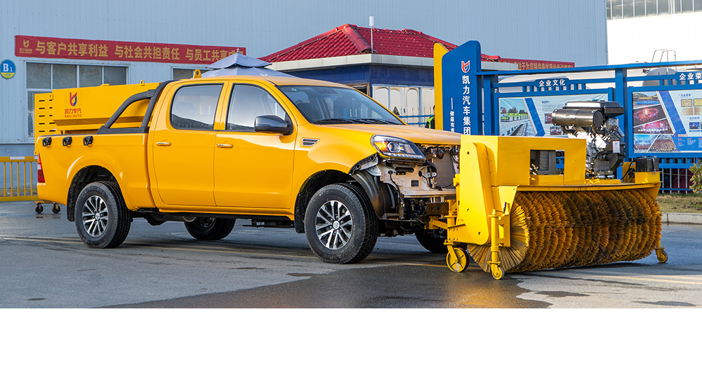 福田四驱除雪车图1