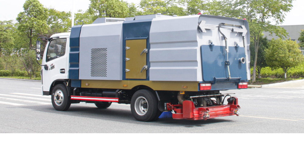 小多利卡后置吸尘车图4