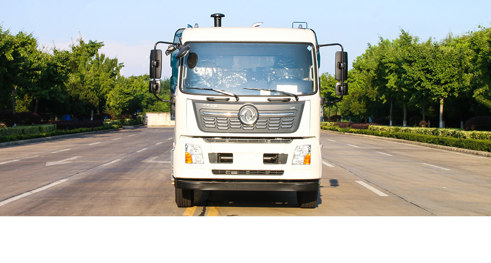 天锦后置吸尘车图10