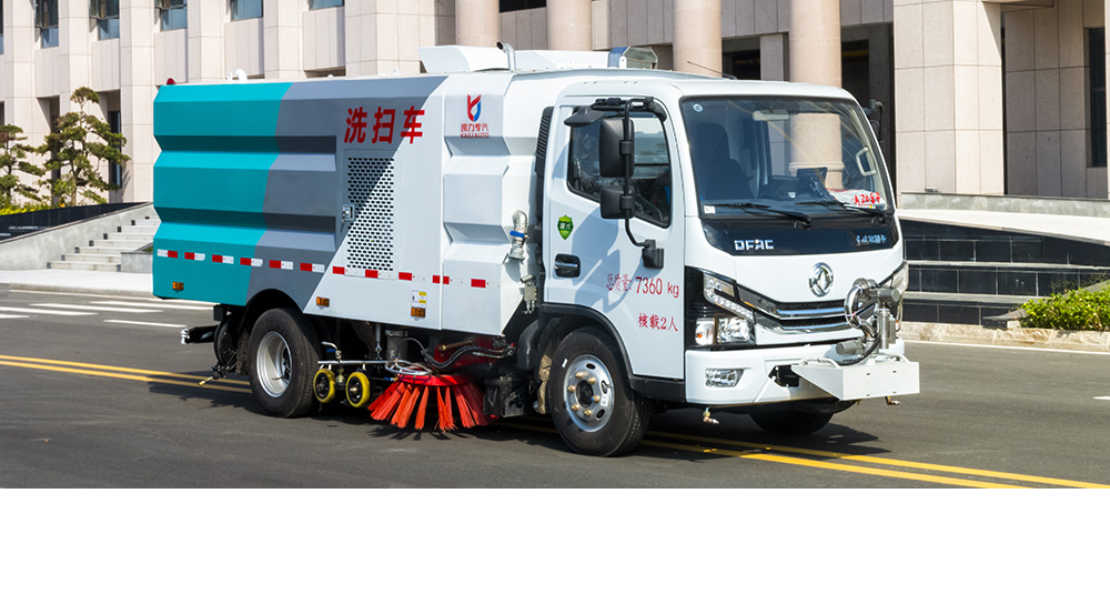 东风小多利卡洗扫车图1