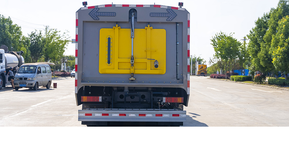 单发电气化洗扫车图8