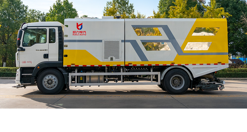 重汽豪沃深度保洁车图4