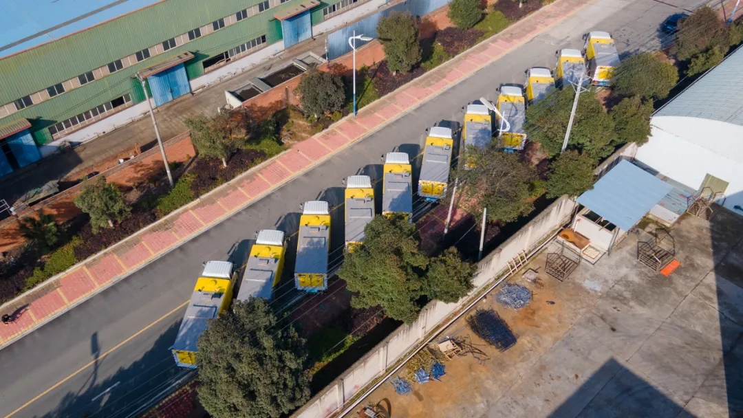 【硬核科普】在沙尘多发的季节,我们该如何挑选合适的吸尘车?